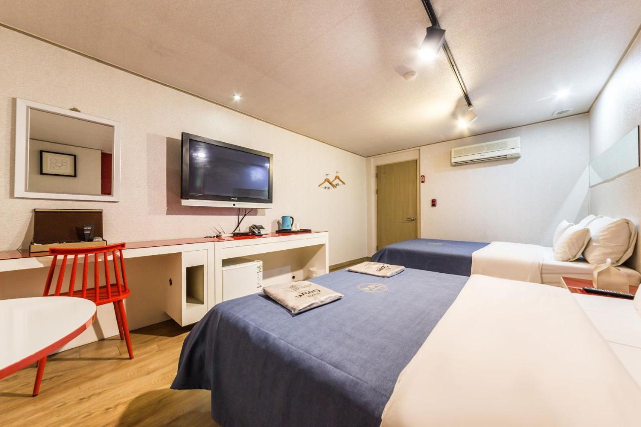 Chuncheon Sohsul Hotel Экстерьер фото