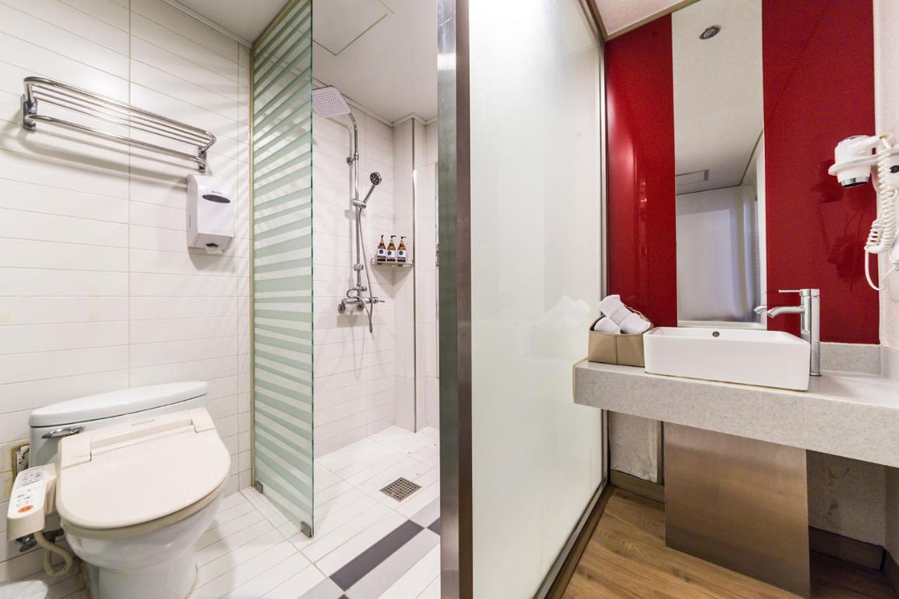 Chuncheon Sohsul Hotel Экстерьер фото