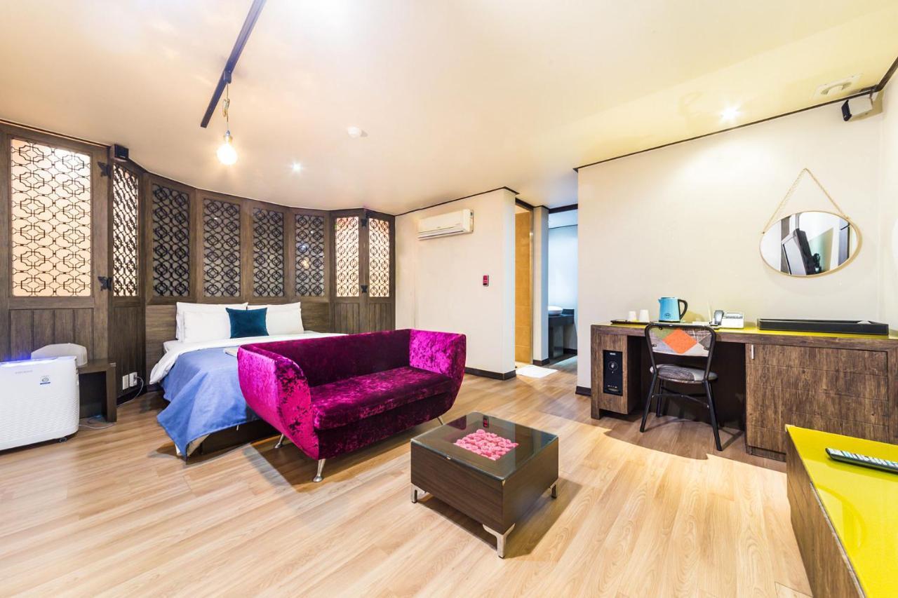 Chuncheon Sohsul Hotel Экстерьер фото