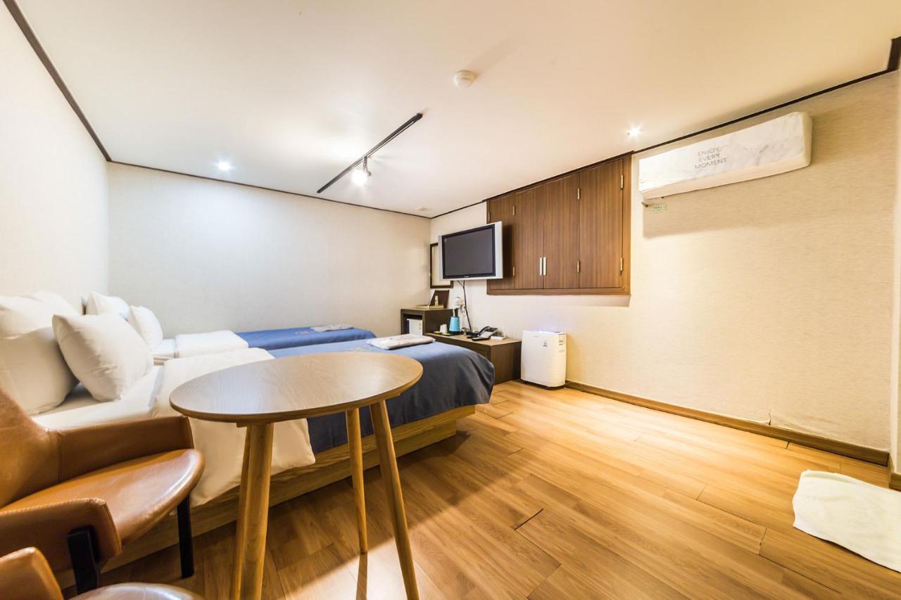 Chuncheon Sohsul Hotel Экстерьер фото